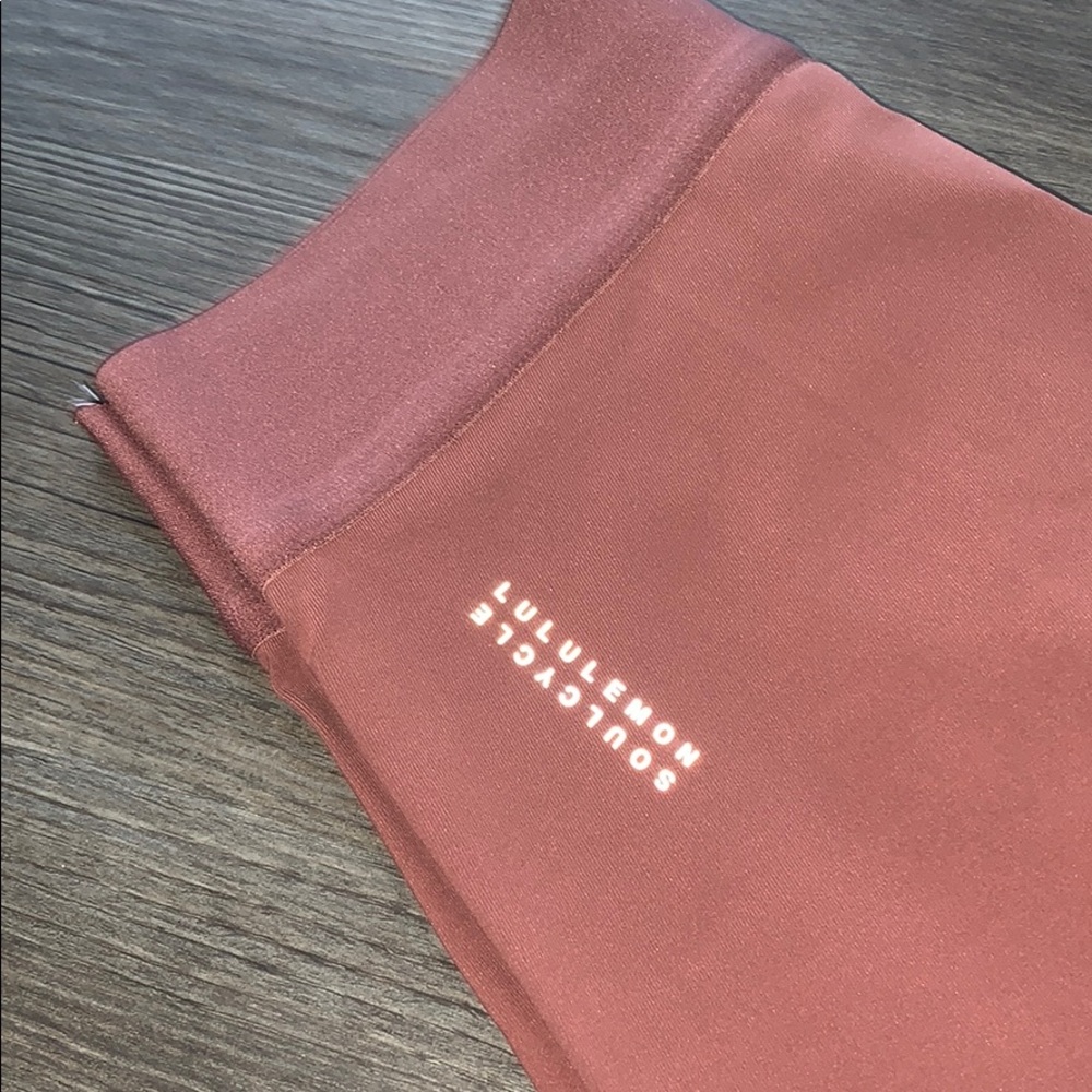 Women’s size 4 lululemon soul cycle leggings